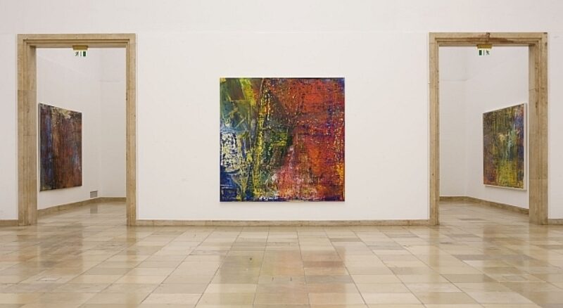 Gerhard Richter, Abstraktes Bild, 1987, Sammlung Froehlich; Abstraktes Bild, 1987, Museu Coleccao Berardo, Lissabon; Abstraktes Bild, 1987, Privatsammlung, Installationsansicht Gerhard Richter – Abstrakte Bilder, Haus der Kunst, 2009, Foto Wilfried Petzi