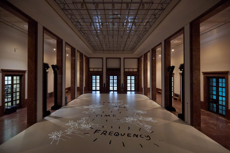 Christine Sun Kim. “Every Life Signs”. Installation view. Haus der Kunst 2022. Photo: Judith Buss