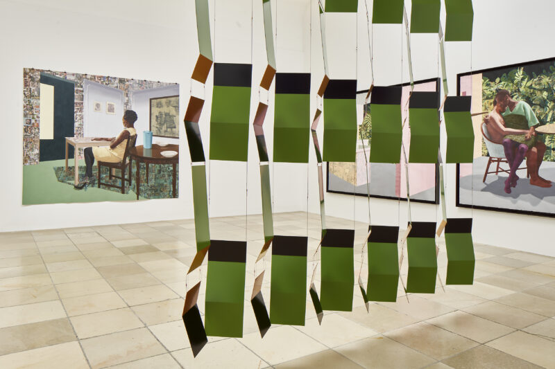 Innenleben / Interiorities Installationsansicht mit Werken von Leonor Antunes und Njideka Akunyili Crosby / Installation view with works by Leonor Antunes and Njideka Akunyili Crosby Haus der Kunst, 2019 Photo: Connolly Weber Photography