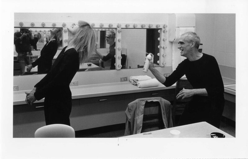 Carla Bley und Steve Swallow, Backstage vor dem Auftritt beim Jazz City Festival in Edmonton, Alberta (Canada), 1989 Patrick Hinely, Work/Play®