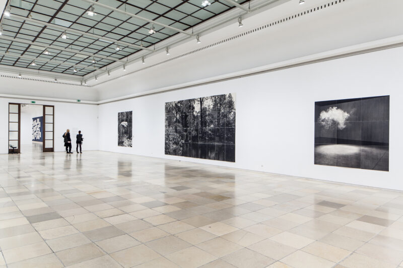 Lorna Simpson, Installation view Haus der Kunst, 2013 Photo: Maximilian Geuter
