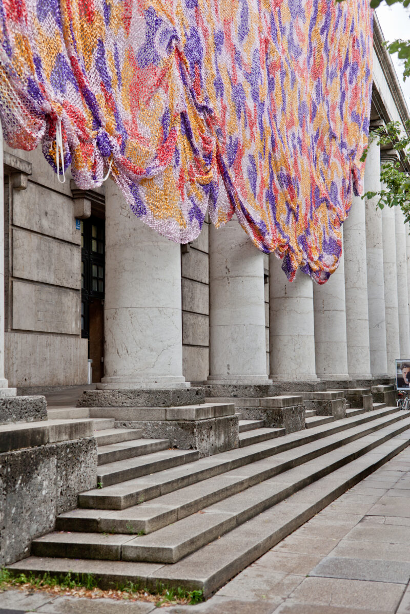 Intervention by Christian Philipp Müller facade Haus der Kunst ohoto: Maximilian Geuter