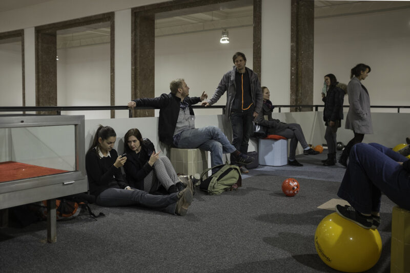 Manfred Pernice, Tutti IV, installation view, Haus der Kunst, 2013, photo Jörg Koopmann