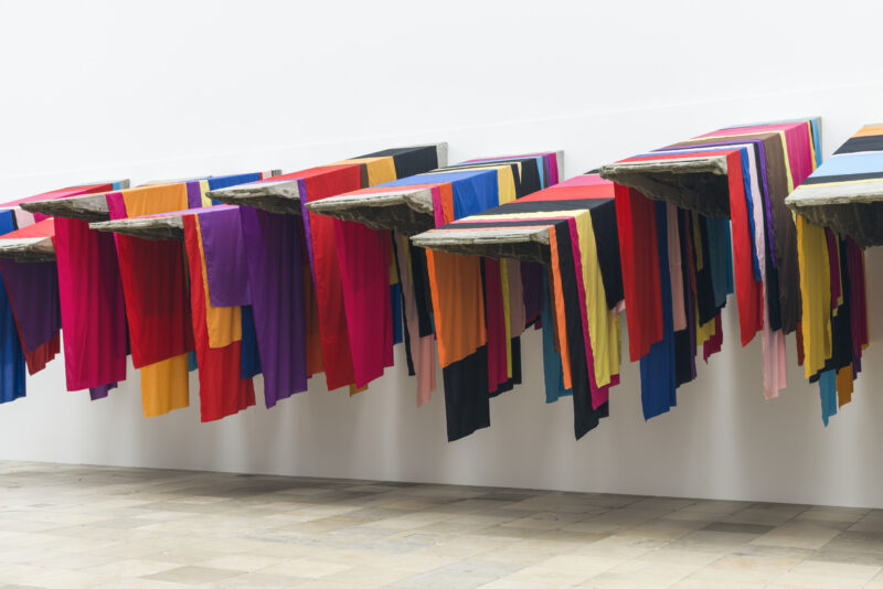 Phyllida Barlow. frontier, Installation view, Haus der Kunst, 2021, Photo: Maximilian Geuter