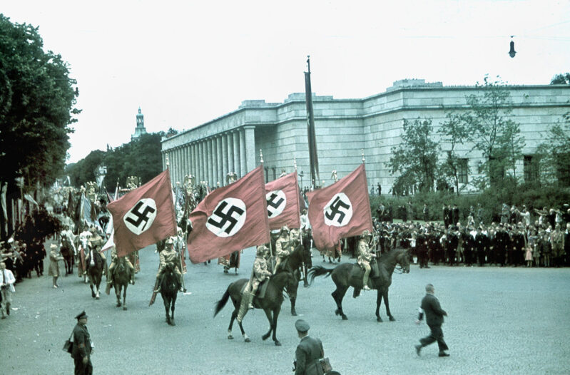 Parade on the "Day of German Art" in front of the "House of German Art" in 1939, © SZ Photo / Vladimir Efimov