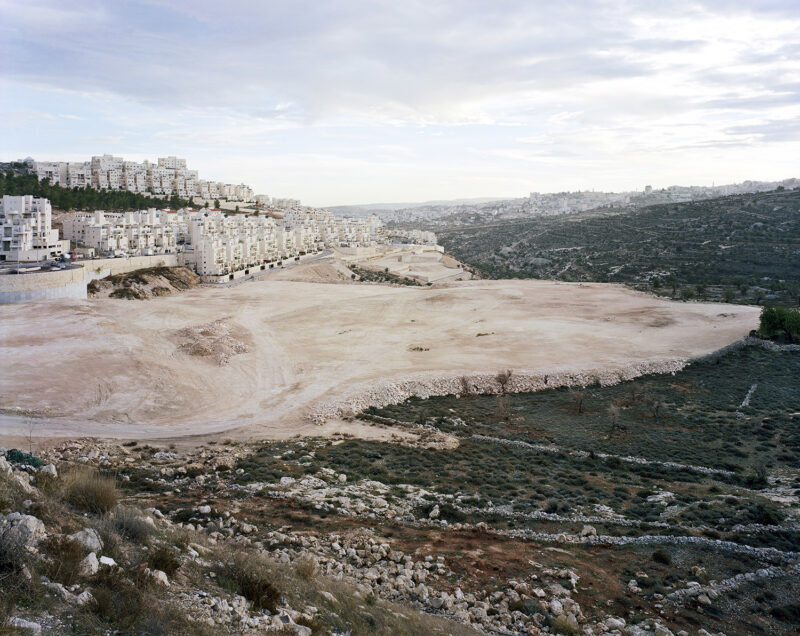 Har Homa, Ostjerusalem 2009 Inkjetdruck 148,6 x 184,8 cm © Thomas Struth