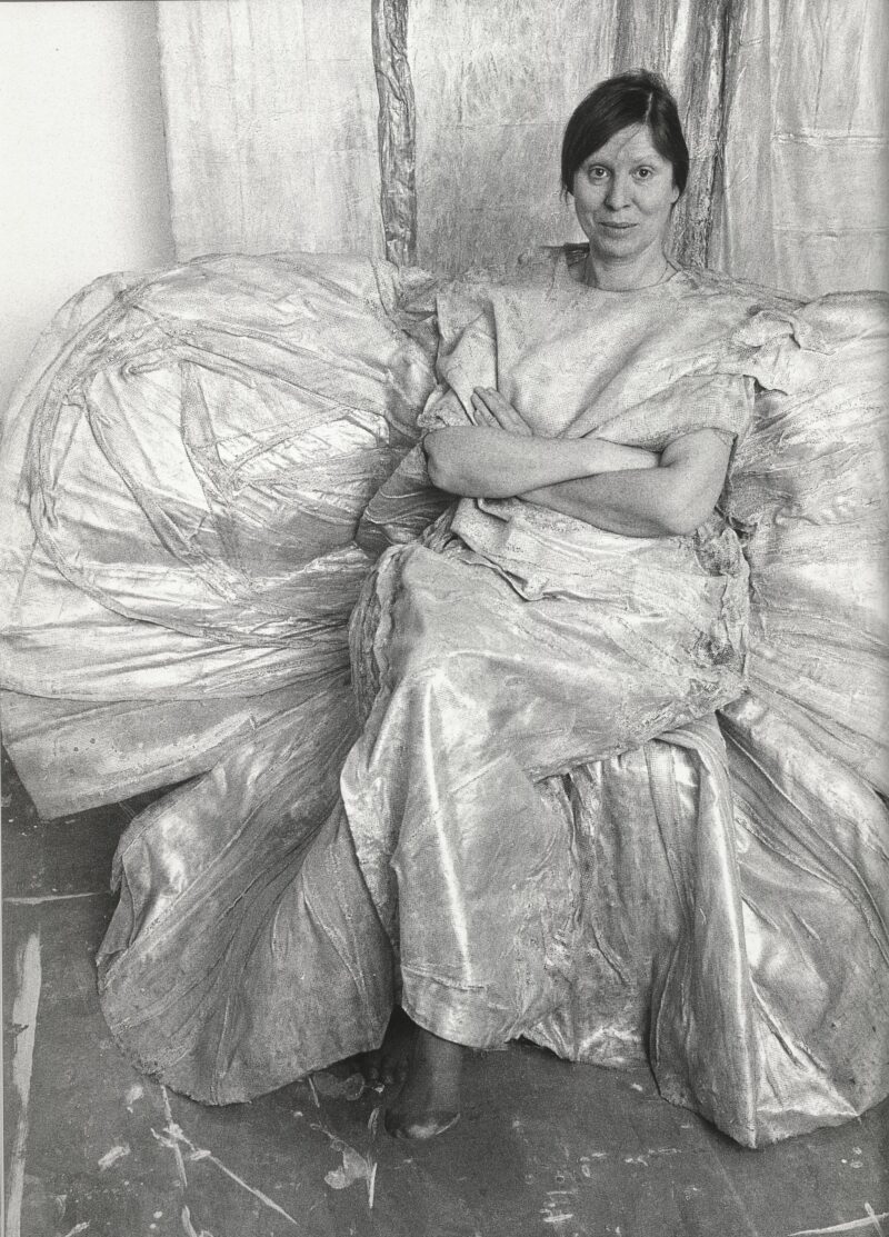 Fig. 7: Heidi Bucher in costume „Libellenlust“ , around 1976, © The Estate of Heidi Bucher