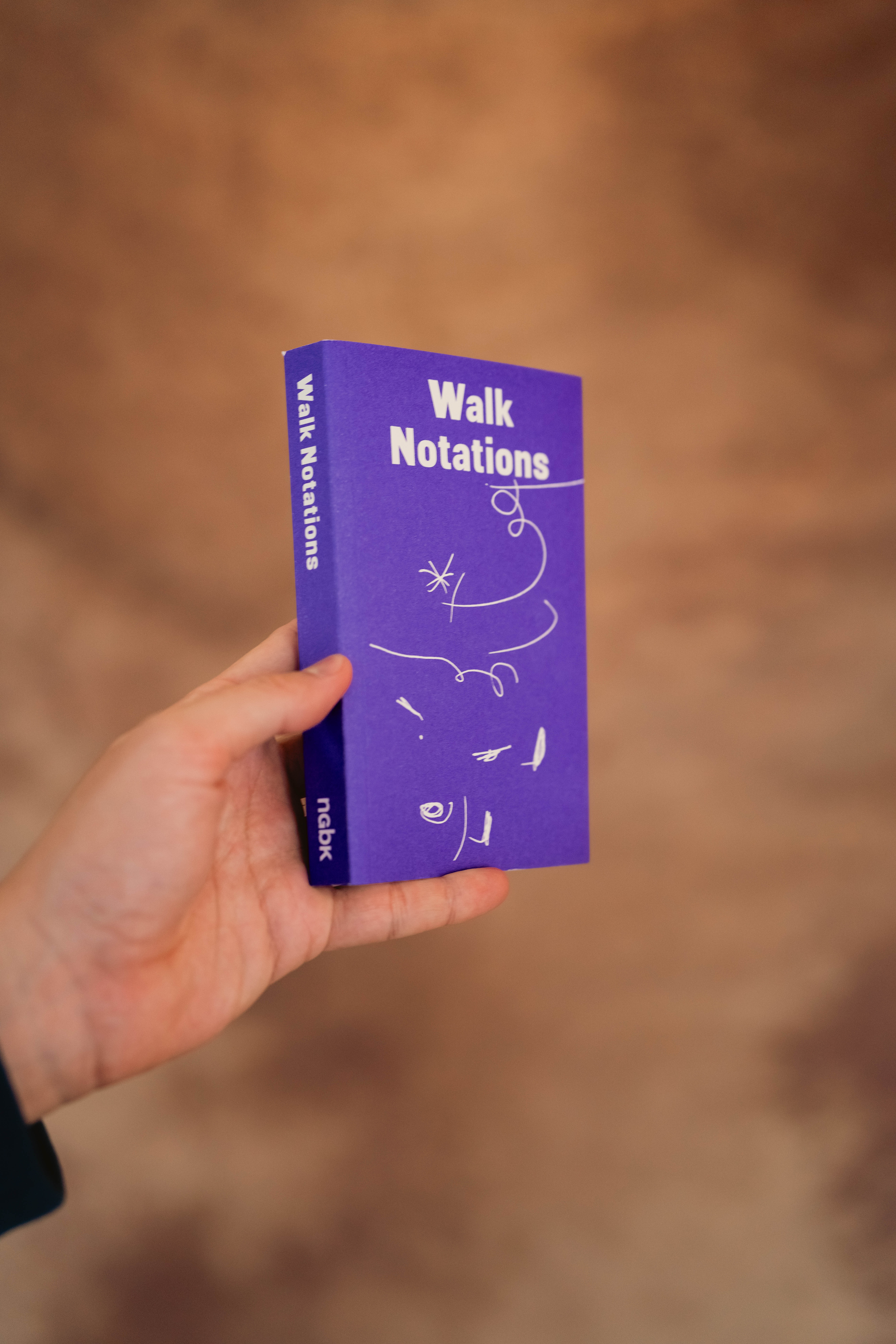 Book Traces, DISSIDENT PATHS. Photo: Lucia Alfaro.