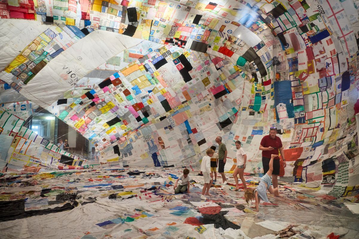 "Tomás Saraceno in collaboration. Ancestral Futures," exhibition view Haus der Kunst, 2026. Photo: Agostino Osio.