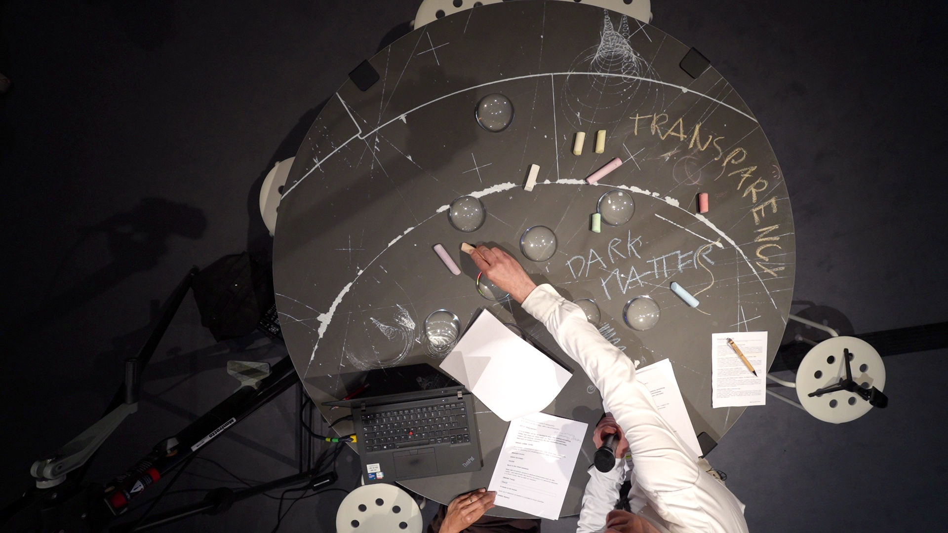 Neutrinos and Dark Matter Hd K Mai Batishcheva 94